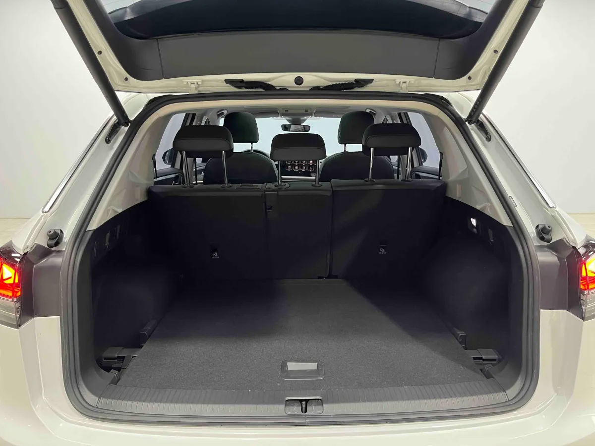 2023 Skoda Superb 1.4T 150HP L4 7DCT,autocango,china used car exporter,china ev exporter,chinese used car exporter,chinese used ev exporter