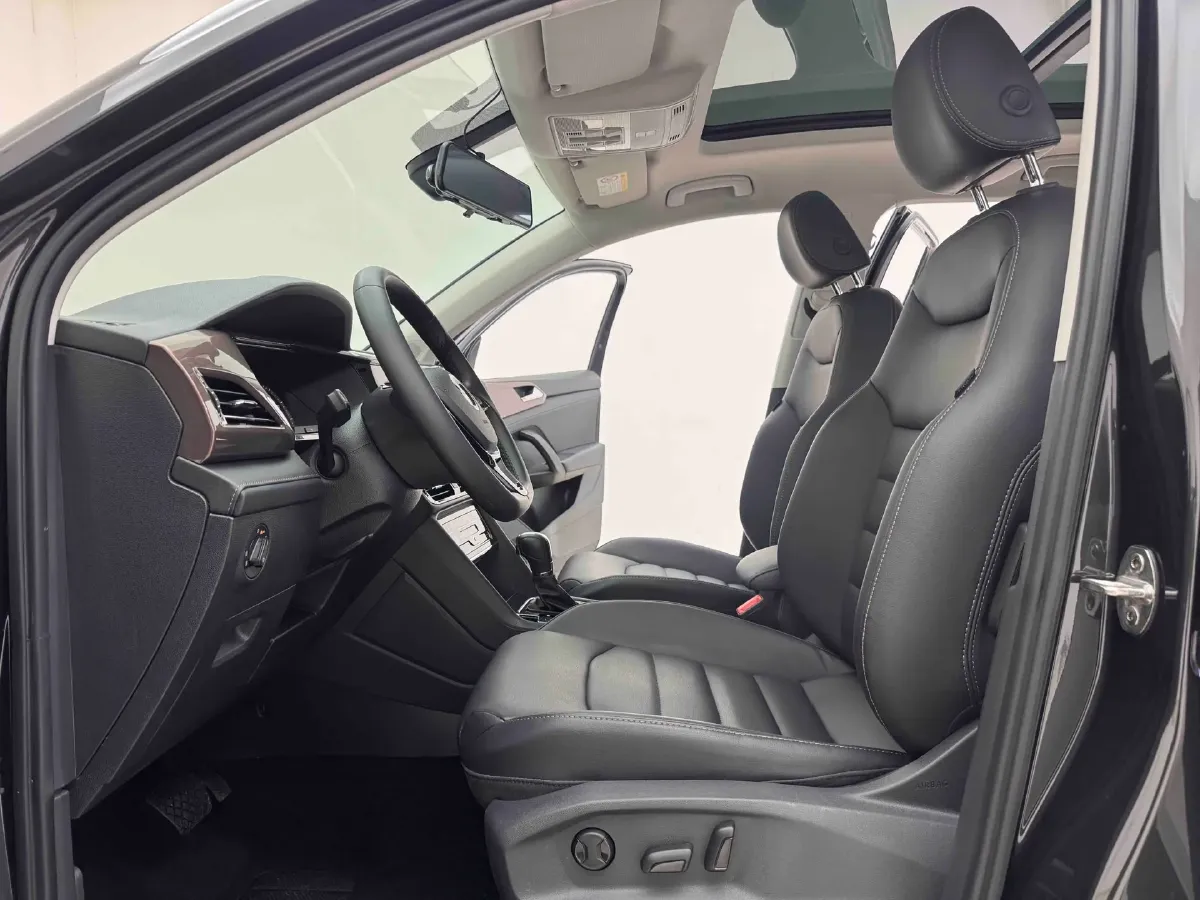 2022 Volkswagen Tharu 1.4T 150HP L4 7DCT,autocango,china used car exporter,china ev exporter,chinese used car exporter,chinese used ev exporter