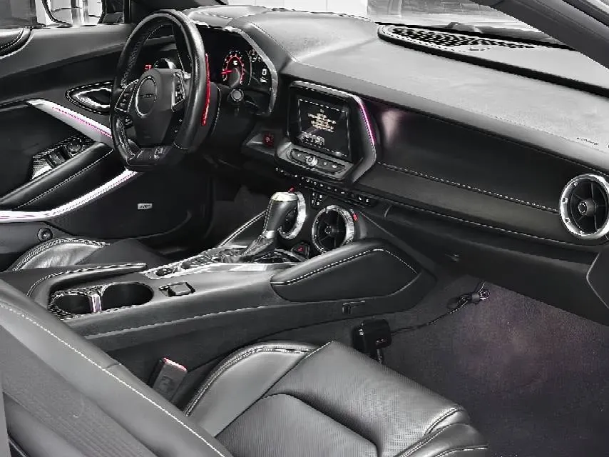 2017 Chevrolet Camaro 2.0T 275HP L4 8AT,autocango,china used car exporter,china ev exporter,chinese used car exporter,chinese used ev exporter