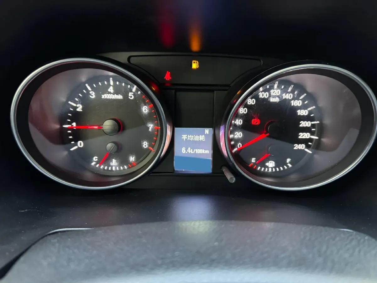 2021 Haval M6 1.5T 150HP L4 7DCT,autocango,china used car exporter,china ev exporter,chinese used car exporter,chinese used ev exporter