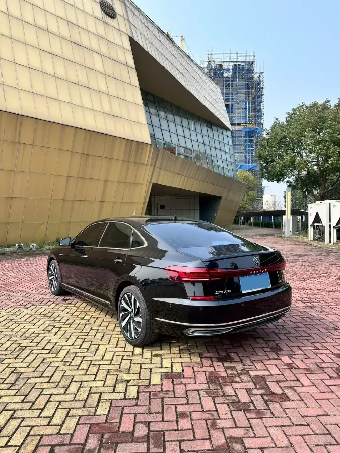 2022 Volkswagen Passat 2.0T 220HP L4 7DCT,autocango,china used car exporter,china ev exporter,chinese used car exporter,chinese used ev exporter
