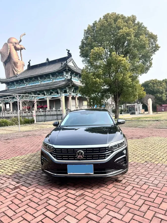 2022 Volkswagen Passat 2.0T 220HP L4 7DCT,autocango,china used car exporter,china ev exporter,chinese used car exporter,chinese used ev exporter