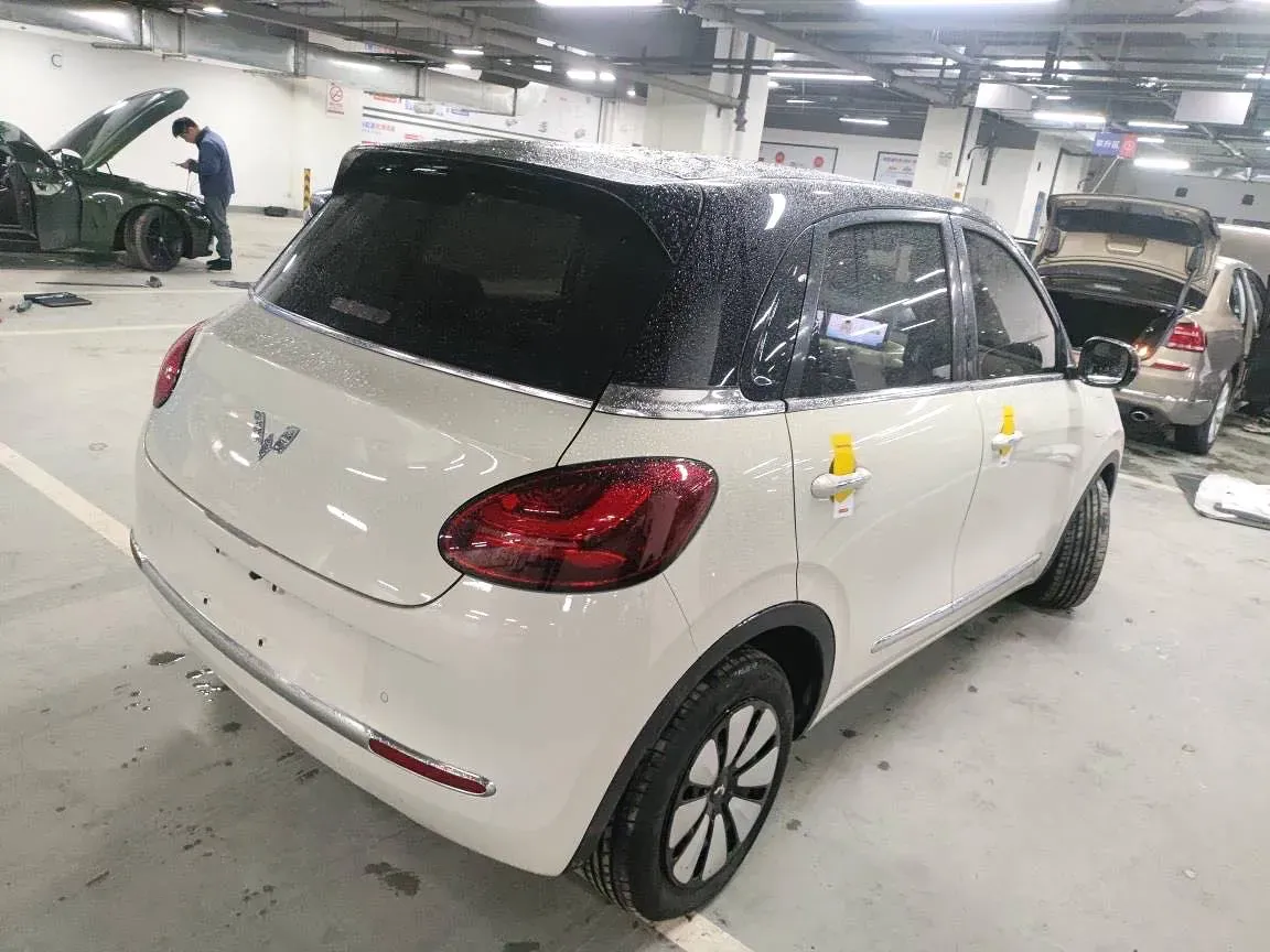 2023 WuLing BinGuo BEV 37.9KWH,autocango,china used car exporter,china ev exporter,chinese used car exporter,chinese used ev exporter