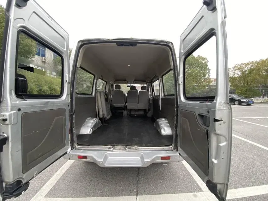 2013 MAXUS XinTu V80 2.5T 136HP L4 5MT,autocango,china used car exporter,china ev exporter,chinese used car exporter,chinese used ev exporter