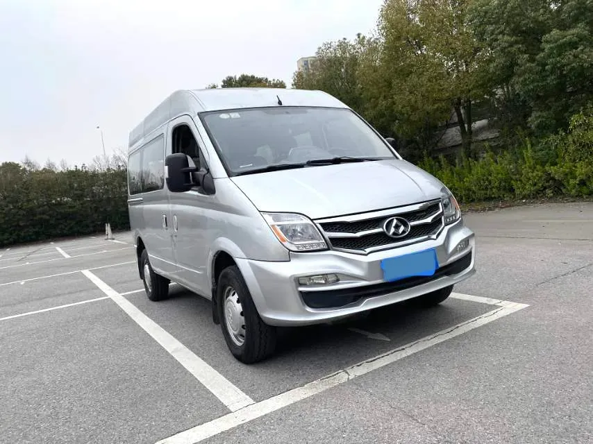 2013 MAXUS XinTu V80 2.5T 136HP L4 5MT,autocango,china used car exporter,china ev exporter,chinese used car exporter,chinese used ev exporter