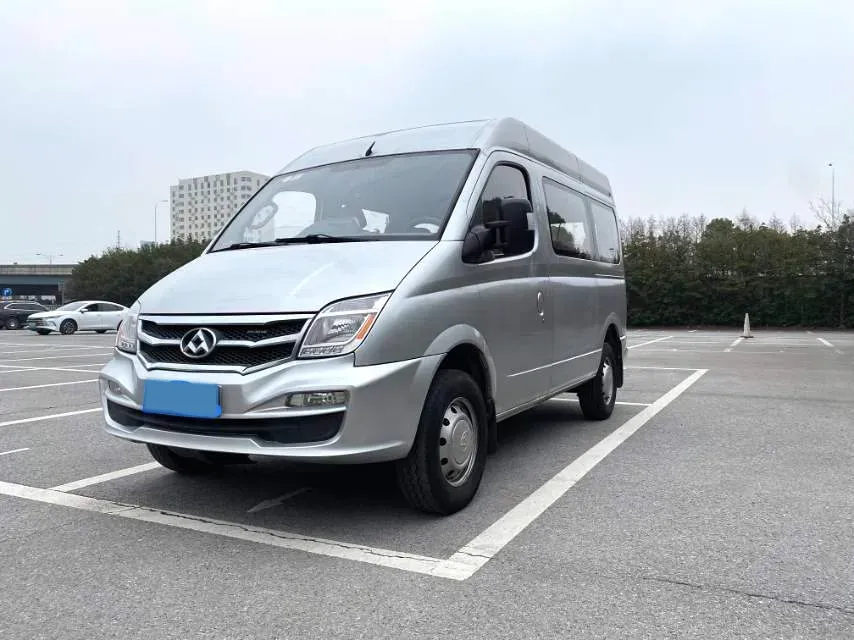 2013 MAXUS XinTu V80 2.5T 136HP L4 5MT,autocango,china used car exporter,china ev exporter,chinese used car exporter,chinese used ev exporter
