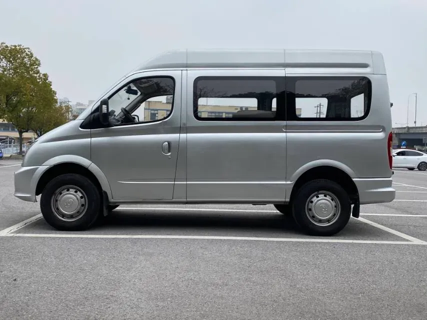 2013 MAXUS XinTu V80 2.5T 136HP L4 5MT,autocango,china used car exporter,china ev exporter,chinese used car exporter,chinese used ev exporter