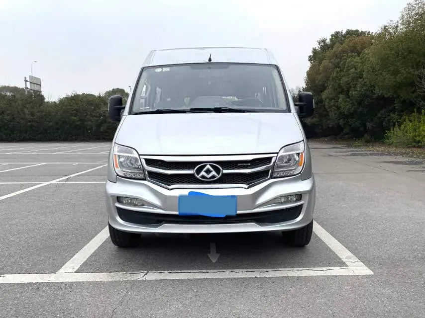 2013 MAXUS XinTu V80 2.5T 136HP L4 5MT,autocango,china used car exporter,china ev exporter,chinese used car exporter,chinese used ev exporter