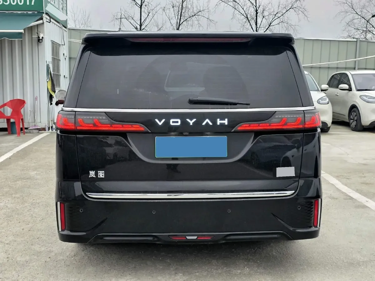 2025 Voyah Dream BEV 108.7KWH,autocango,china used car exporter,china ev exporter,chinese used car exporter,chinese used ev exporter