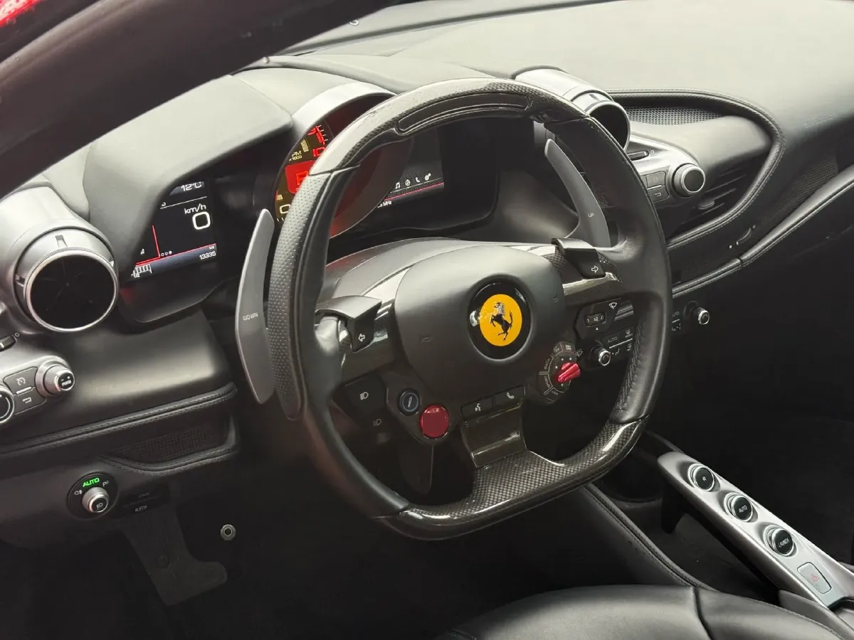 2019 Aston Martin DB11 5.2T 639HP V12 8AT,autocango,china used car exporter,china ev exporter,chinese used car exporter,chinese used ev exporter