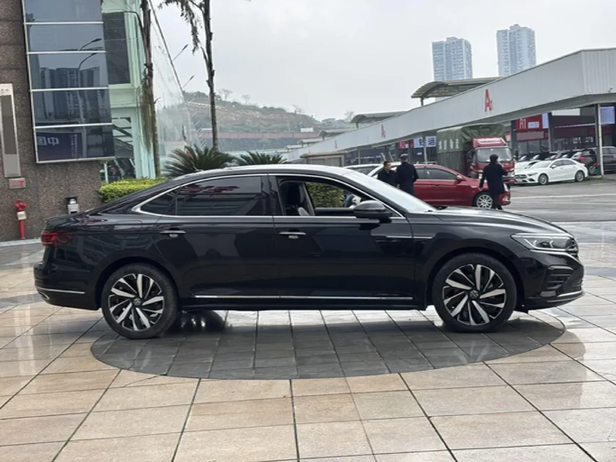 2023 Volkswagen Passat 2.0T 186HP L4 7DCT,autocango,china used car exporter,china ev exporter,chinese used car exporter,chinese used ev exporter