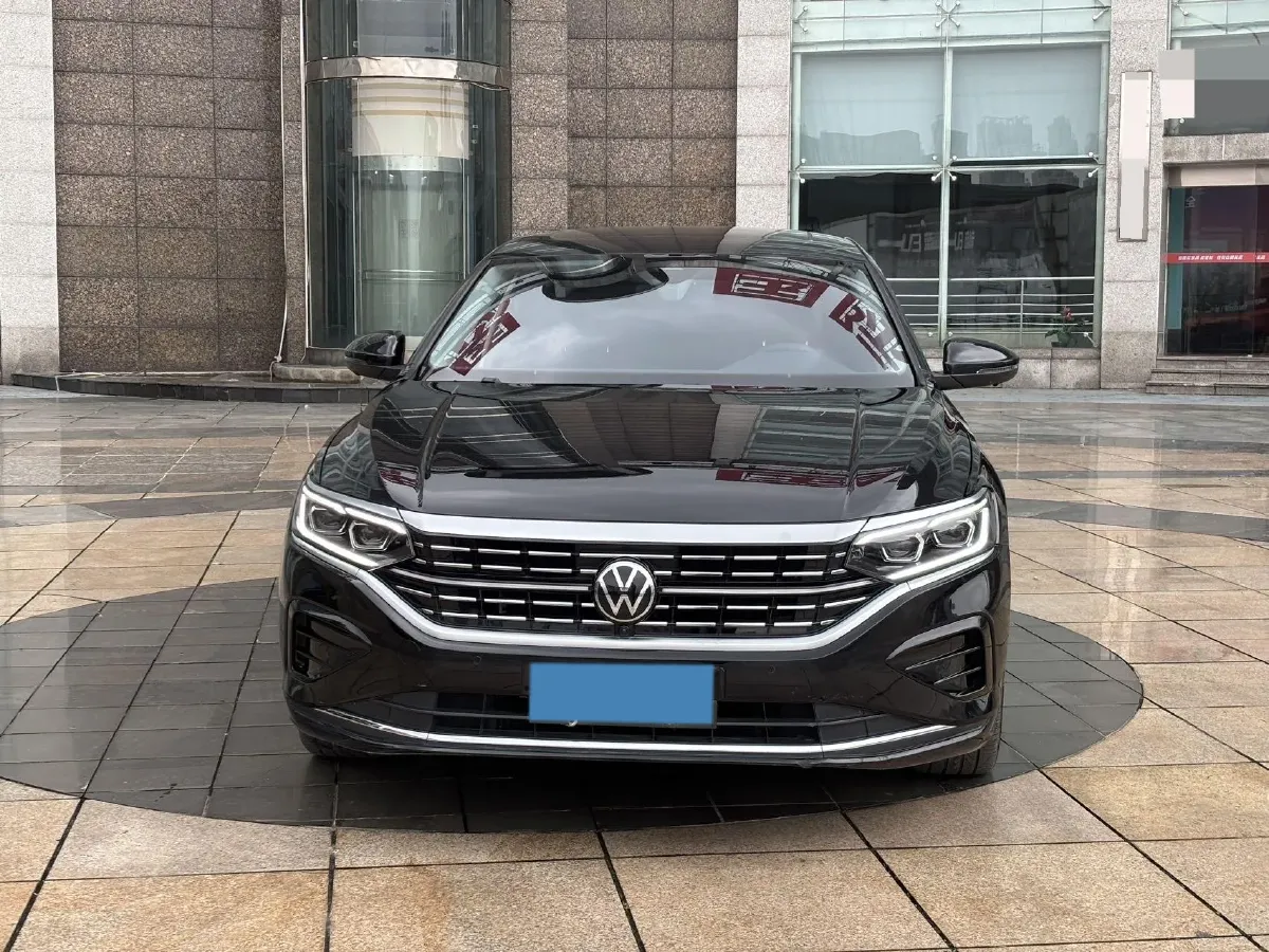 2023 Volkswagen Passat 2.0T 186HP L4 7DCT,autocango,china used car exporter,china ev exporter,chinese used car exporter,chinese used ev exporter