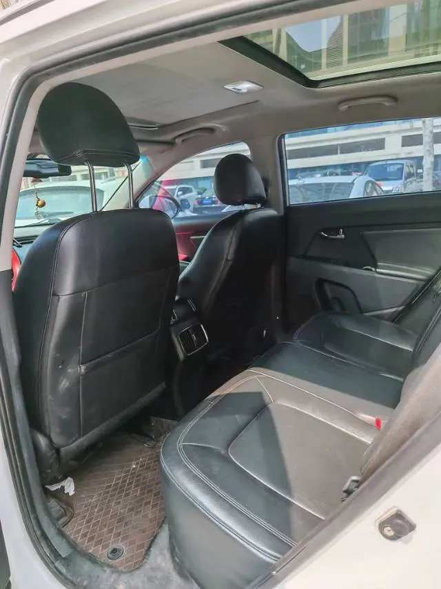 2016 Kia Sportage R 2.0L 165HP L4 6AT,autocango,china used car exporter,china ev exporter,chinese used car exporter,chinese used ev exporter