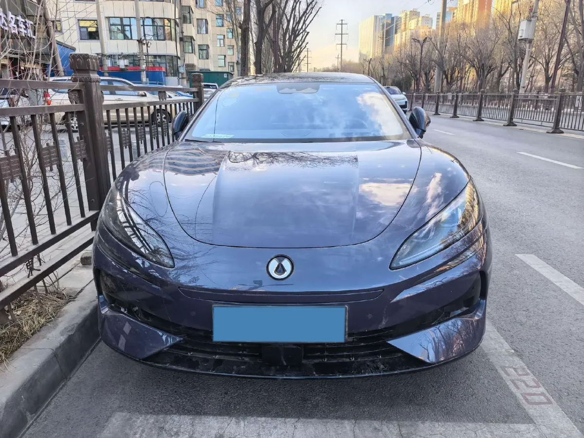 2024 Denza DenzaZ9 2.0T 207HP L4 E-CVT PHEV 38.5KWH,autocango,china used car exporter,china ev exporter,chinese used car exporter,chinese used ev exporter