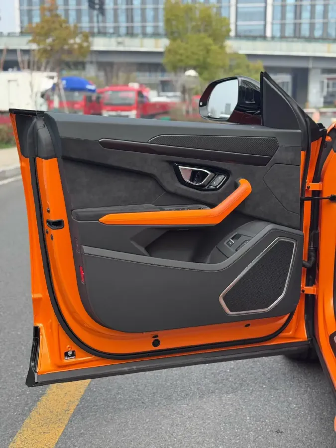 2021 Lamborghini Urus 4.0T 641HP V8 8AT,autocango,china used car exporter,china ev exporter,chinese used car exporter,chinese used ev exporter