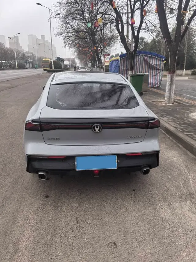 2022 ChangAn UNI-V 1.5T 188HP L4 7DCT,autocango,china used car exporter,china ev exporter,chinese used car exporter,chinese used ev exporter