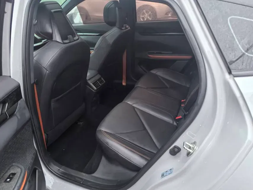 2022 ChangAn UNI-V 1.5T 188HP L4 7DCT,autocango,china used car exporter,china ev exporter,chinese used car exporter,chinese used ev exporter