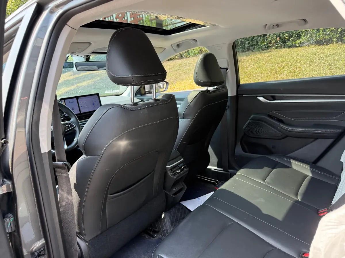 2024 Geely Binray 1.5T 181HP L4 7DCT,autocango,china used car exporter,china ev exporter,chinese used car exporter,chinese used ev exporter