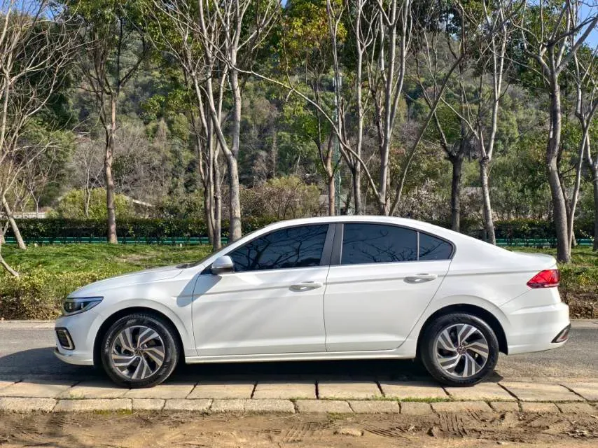2024 Volkswagen Bora 1.2T 116HP L4 7DCT,autocango,china used car exporter,china ev exporter,chinese used car exporter,chinese used ev exporter