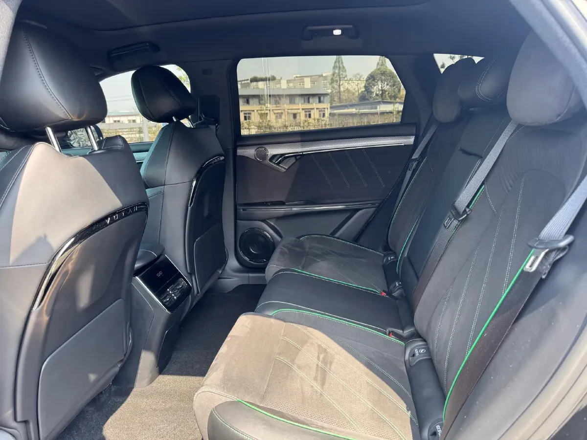 2025 Voyah FREE 1.5T 150HP L4 REEV 43KWH,autocango,china used car exporter,china ev exporter,chinese used car exporter,chinese used ev exporter