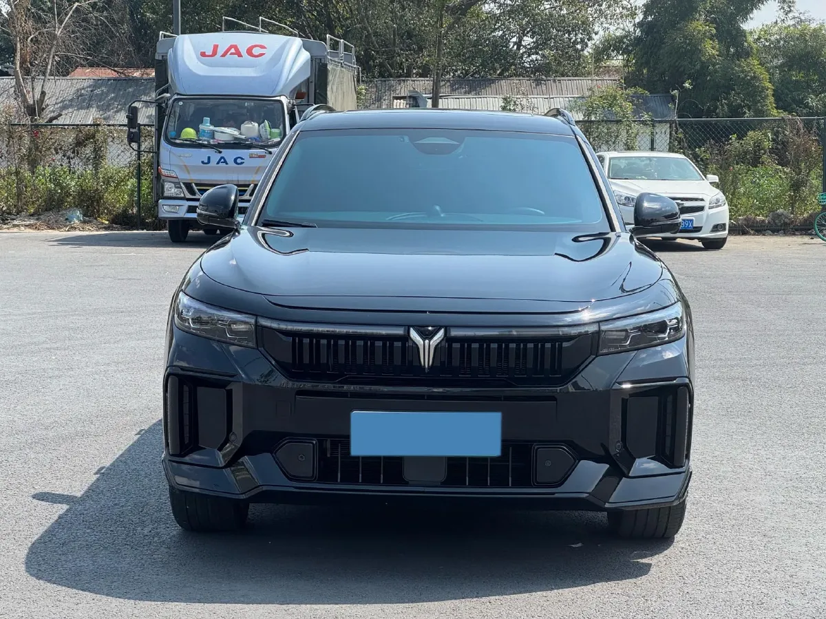 2025 Voyah FREE 1.5T 150HP L4 REEV 43KWH,autocango,china used car exporter,china ev exporter,chinese used car exporter,chinese used ev exporter