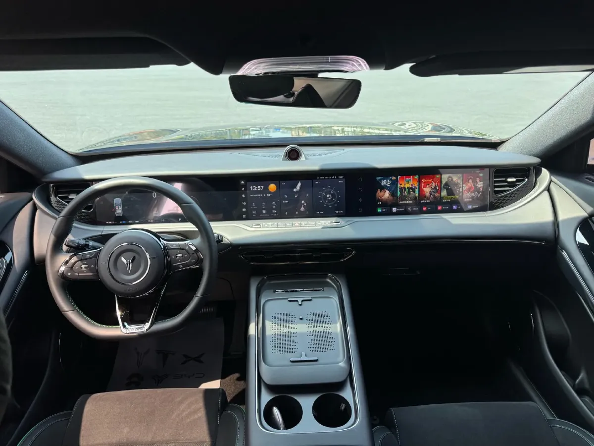 2025 Voyah FREE 1.5T 150HP L4 REEV 43KWH,autocango,china used car exporter,china ev exporter,chinese used car exporter,chinese used ev exporter