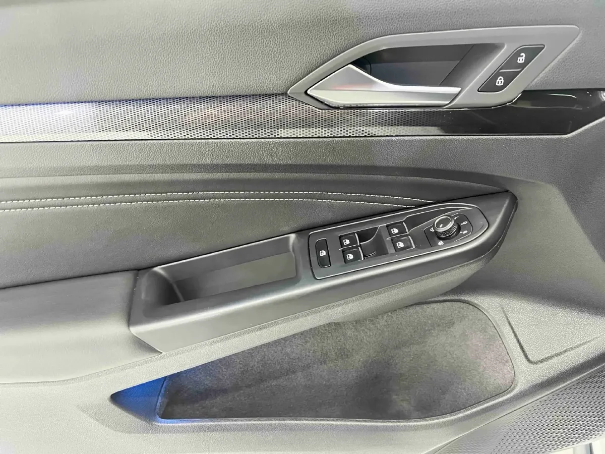 2021 Volkswagen Golf 1.4T 150HP L4 7DCT,autocango,china used car exporter,china ev exporter,chinese used car exporter,chinese used ev exporter