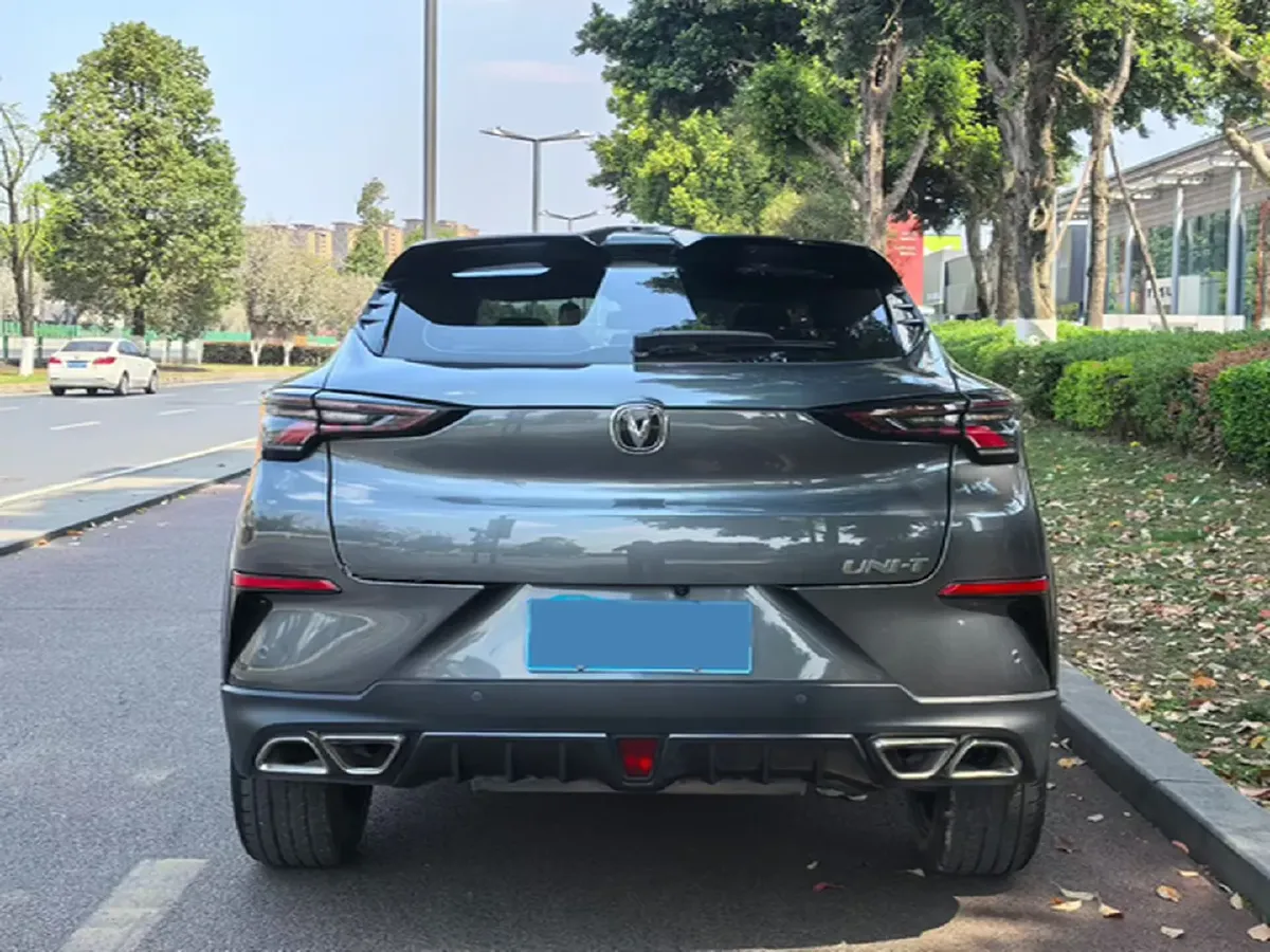 2021 ChangAn UNI-T 1.5T 180HP L4 7DCT,autocango,china used car exporter,china ev exporter,chinese used car exporter,chinese used ev exporter