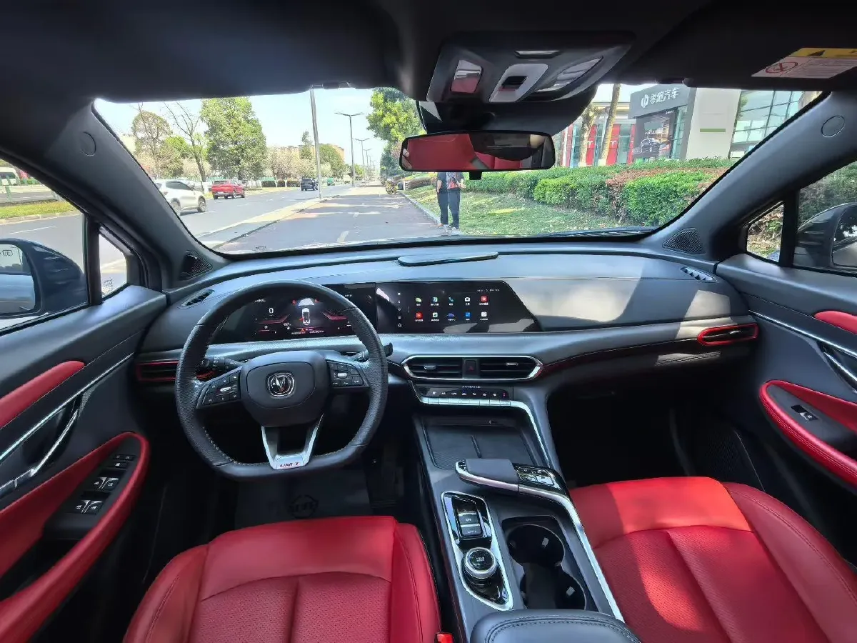 2021 ChangAn UNI-T 1.5T 180HP L4 7DCT,autocango,china used car exporter,china ev exporter,chinese used car exporter,chinese used ev exporter