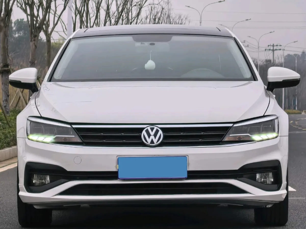 2019 Volkswagen T-Cross 1.4T 150HP L4 7DCT,autocango,china used car exporter,china ev exporter,chinese used car exporter,chinese used ev exporter