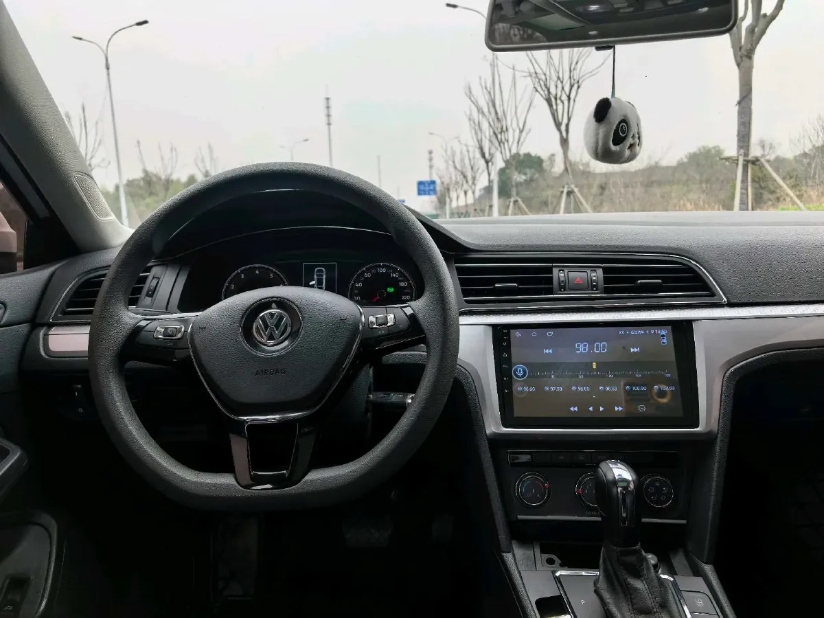 2019 Volkswagen T-Cross 1.4T 150HP L4 7DCT,autocango,china used car exporter,china ev exporter,chinese used car exporter,chinese used ev exporter