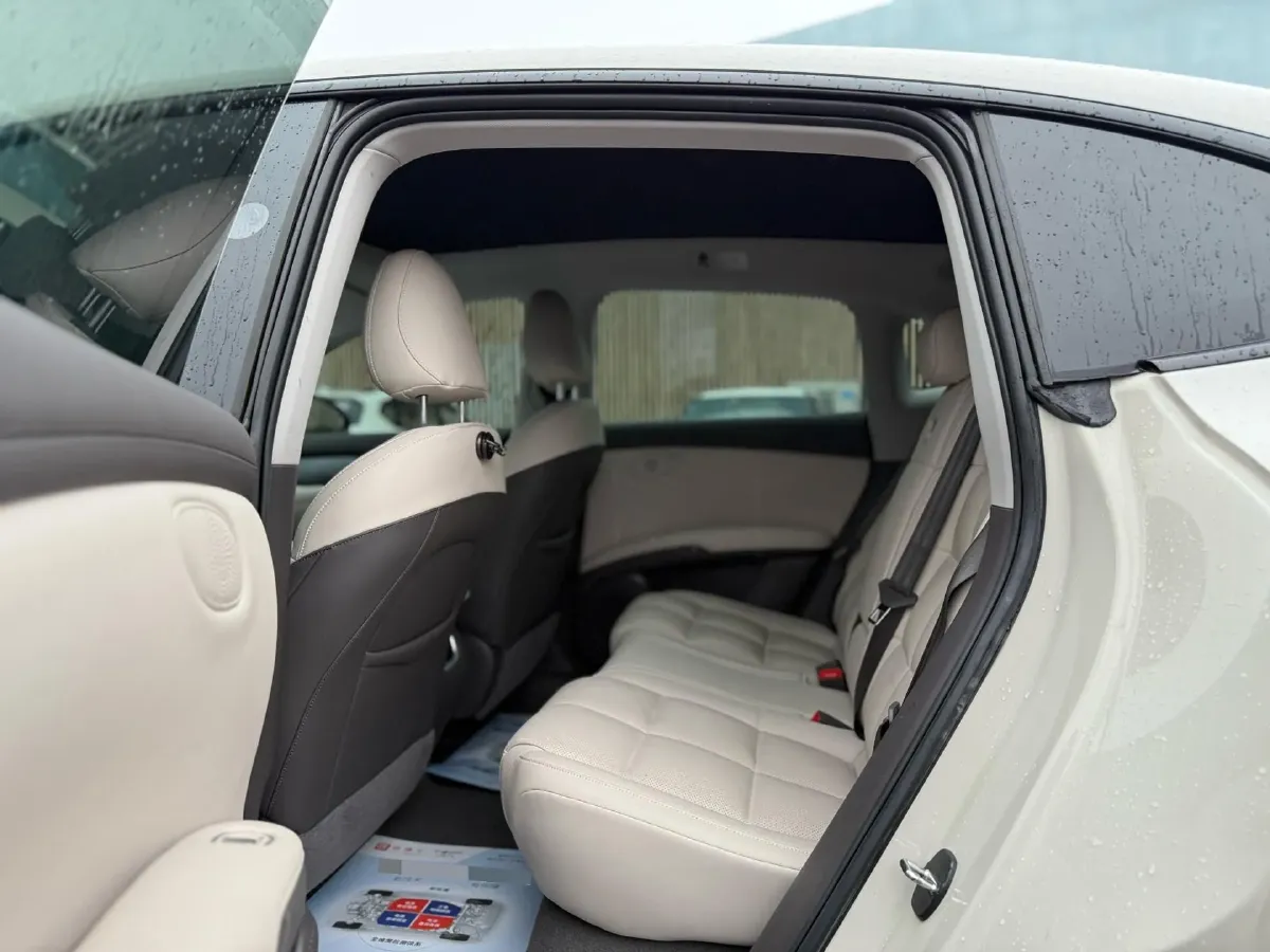 2023 IM LS6 BEV 71KWH,autocango,china used car exporter,china ev exporter,chinese used car exporter,chinese used ev exporter