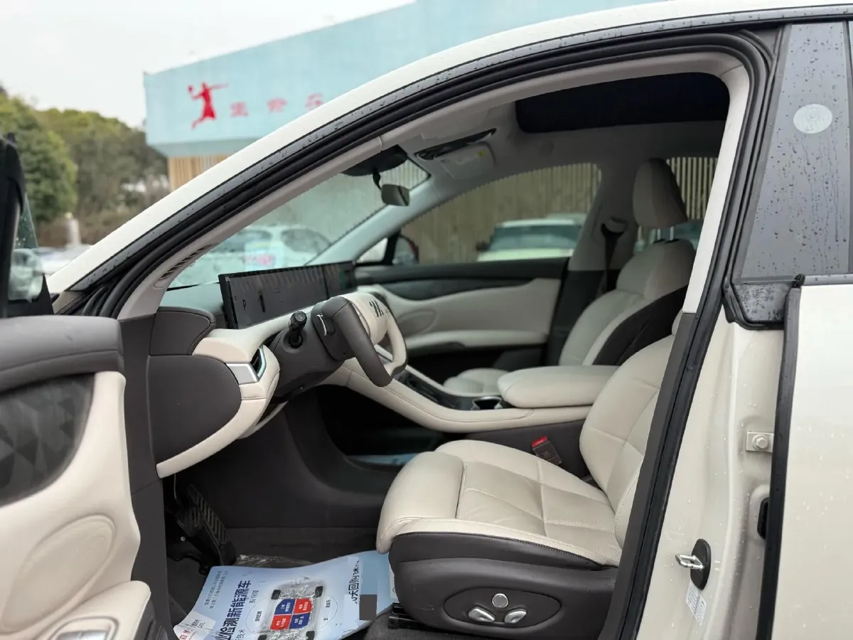 2023 IM LS6 BEV 71KWH,autocango,china used car exporter,china ev exporter,chinese used car exporter,chinese used ev exporter