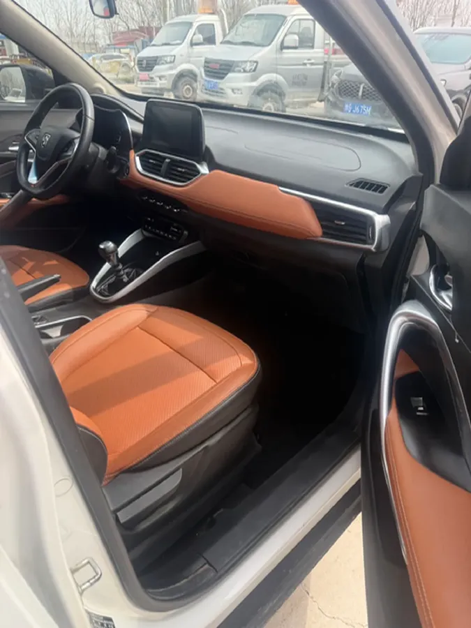 2017 BaoJun 510 1.5L 112HP L4 6MT,autocango,china used car exporter,china ev exporter,chinese used car exporter,chinese used ev exporter