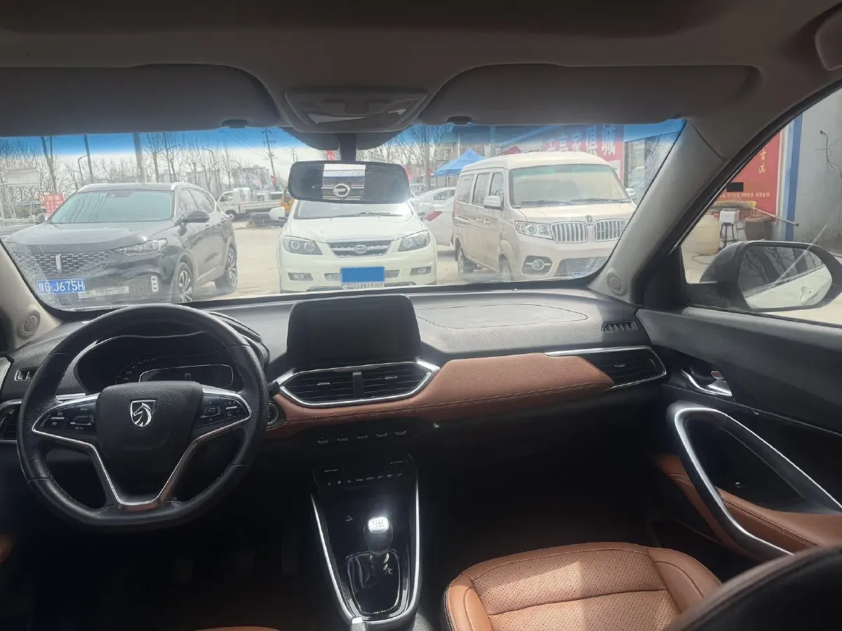 2017 BaoJun 510 1.5L 112HP L4 6MT,autocango,china used car exporter,china ev exporter,chinese used car exporter,chinese used ev exporter