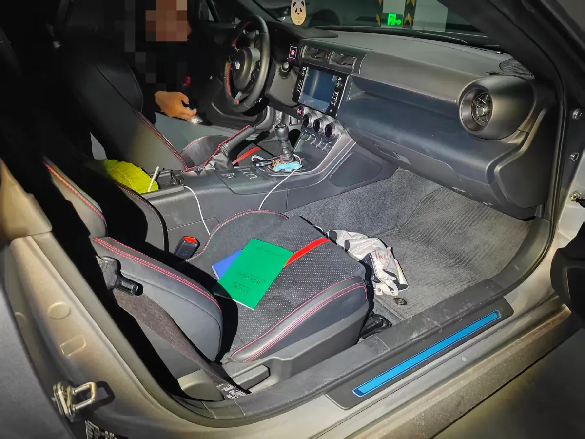 2022 Subaru BRZ 2.4L 234HP H4 6MT,autocango,china used car exporter,china ev exporter,chinese used car exporter,chinese used ev exporter