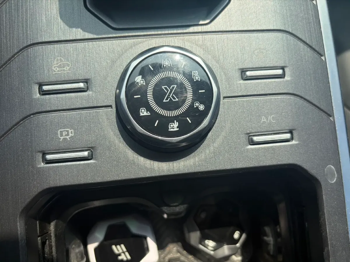 2023 Jetour Traveller 2.0T 254HP L4 8AT,autocango,china used car exporter,china ev exporter,chinese used car exporter,chinese used ev exporter