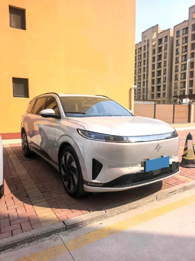 2025 DongFeng eπ eπ008 1.5T 147HP L4 REEV 34.32KWH,autocango,china used car exporter,china ev exporter,chinese used car exporter,chinese used ev exporter