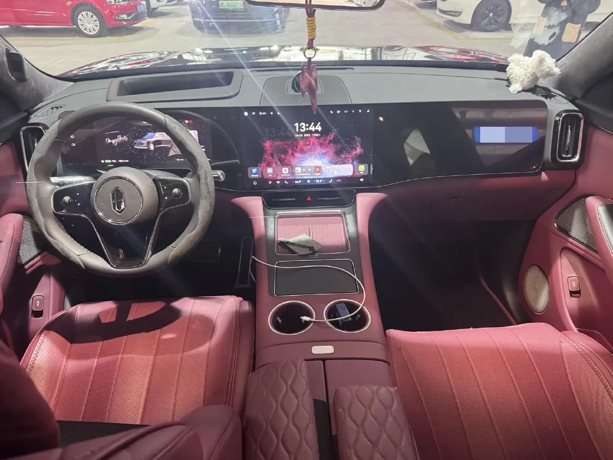 2025 AITO AITO M8 REEV 160HP REEV 53.4KWH,autocango,china used car exporter,china ev exporter,chinese used car exporter,chinese used ev exporter