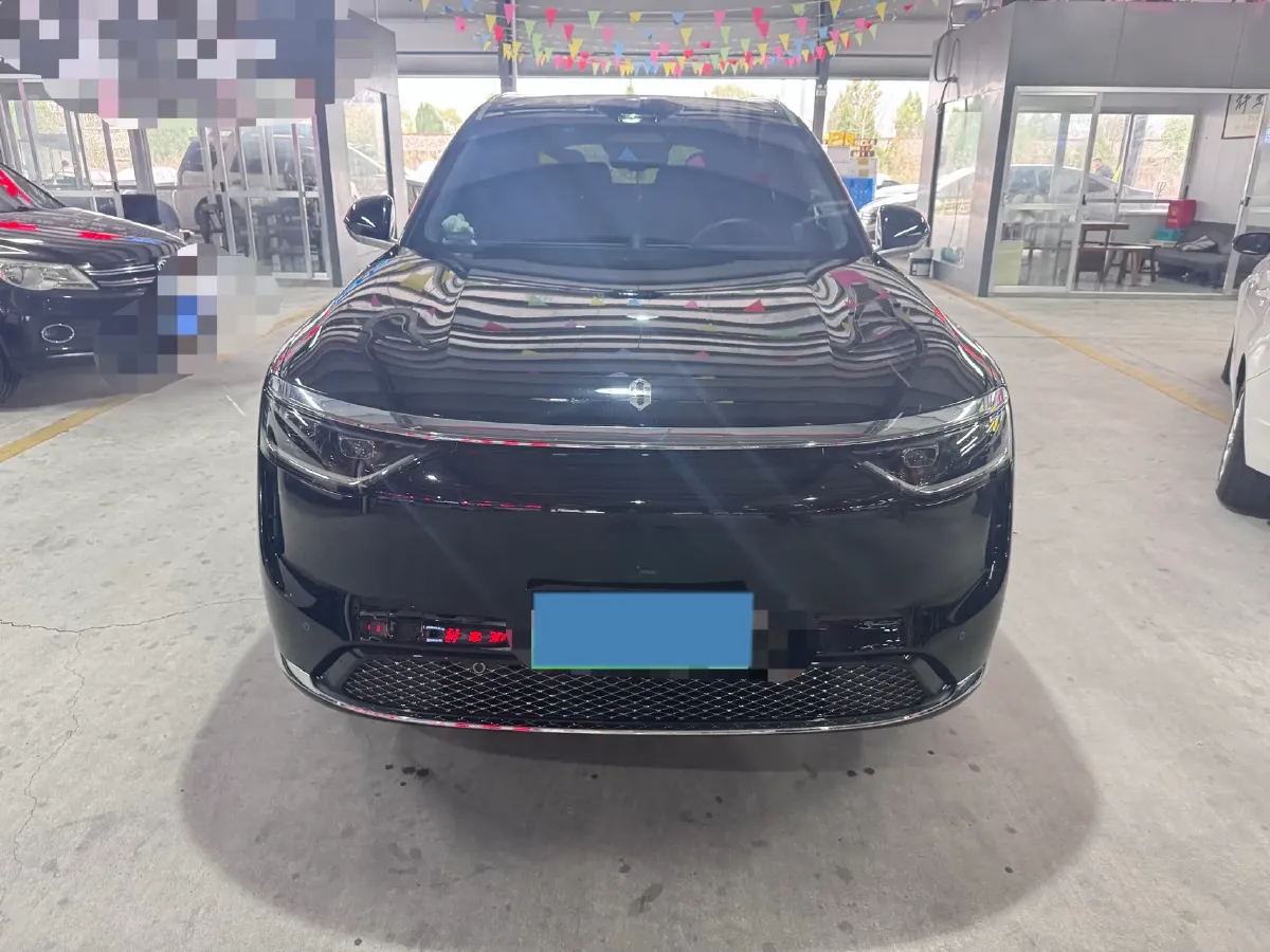 2025 AITO AITO M8 REEV 160HP REEV 53.4KWH,autocango,china used car exporter,china ev exporter,chinese used car exporter,chinese used ev exporter