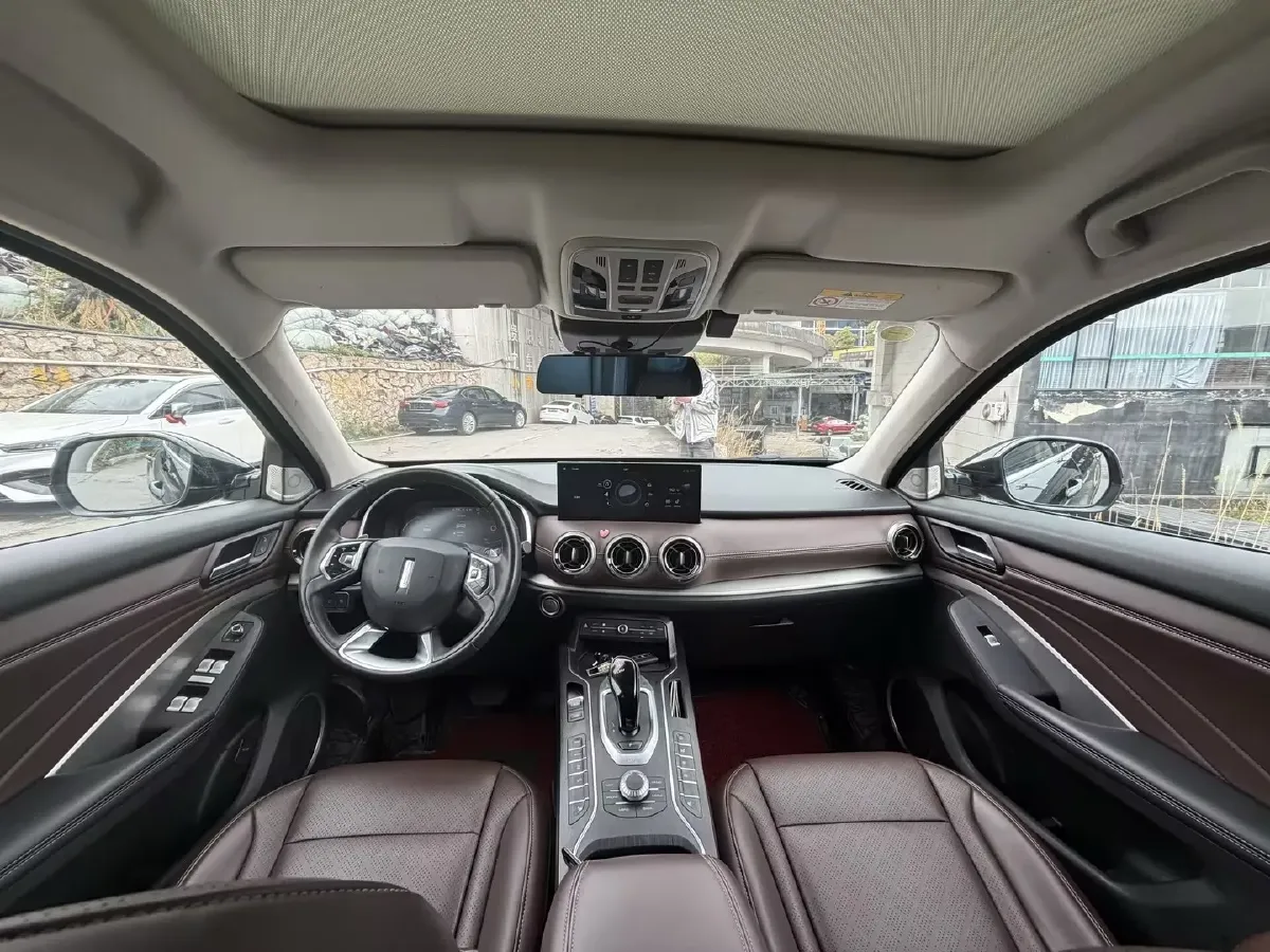 2021 WEY VV6 2.0T 227HP L4 7DCT,autocango,china used car exporter,china ev exporter,chinese used car exporter,chinese used ev exporter