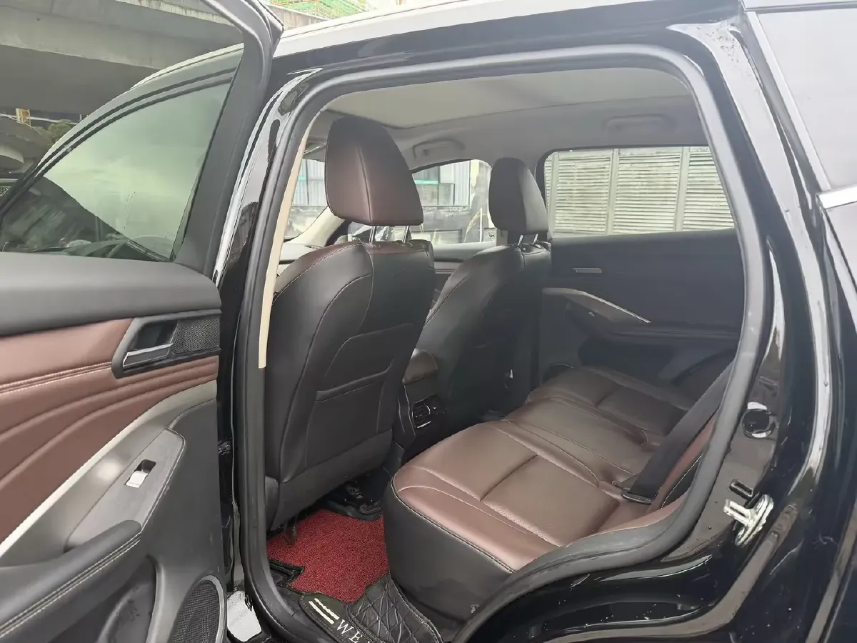 2021 WEY VV6 2.0T 227HP L4 7DCT,autocango,china used car exporter,china ev exporter,chinese used car exporter,chinese used ev exporter