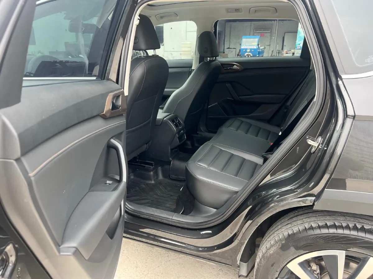 2020 Volkswagen Tharu 2.0T 186HP L4 7DCT,autocango,china used car exporter,china ev exporter,chinese used car exporter,chinese used ev exporter