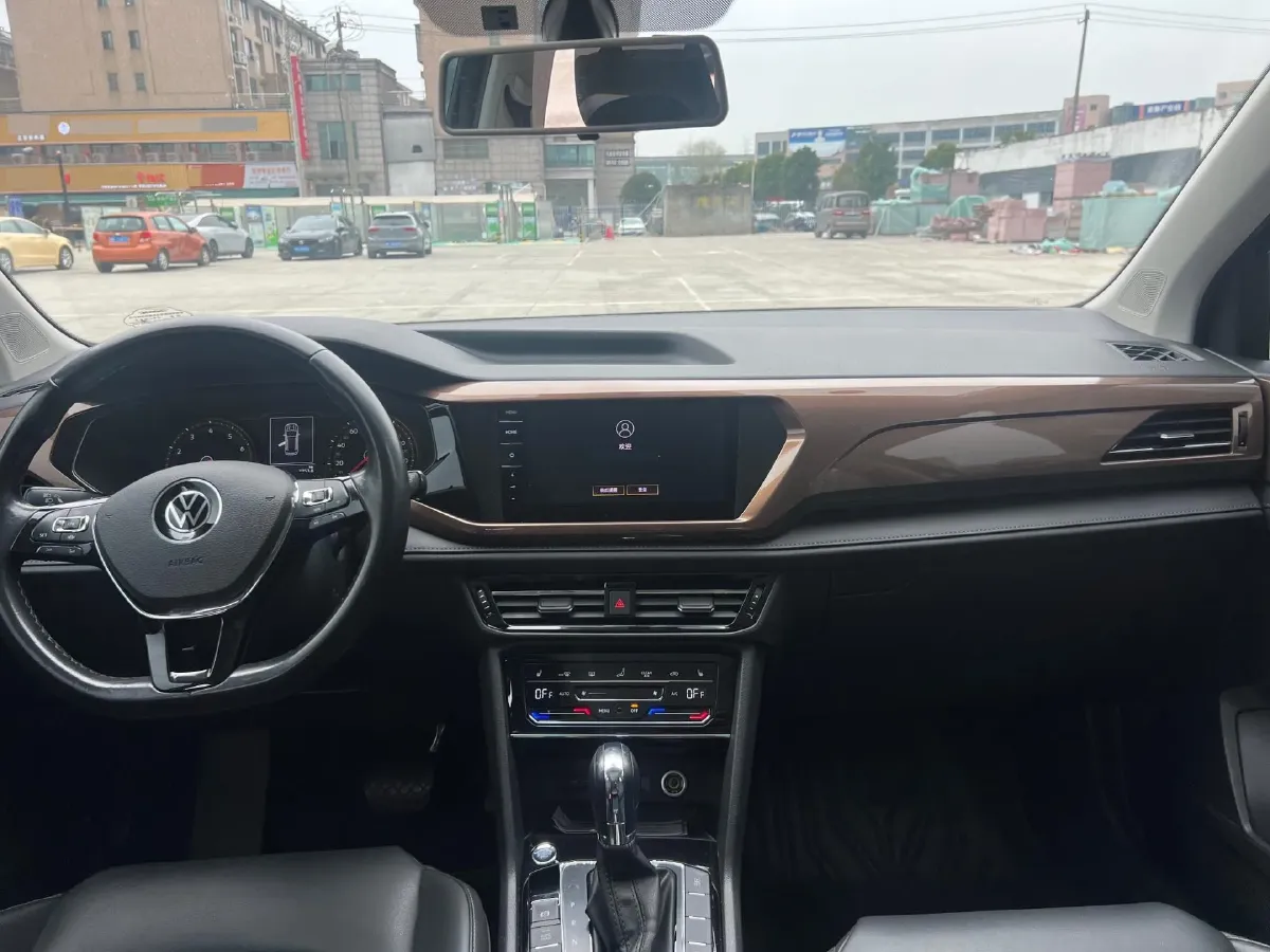 2020 Volkswagen Tharu 2.0T 186HP L4 7DCT,autocango,china used car exporter,china ev exporter,chinese used car exporter,chinese used ev exporter