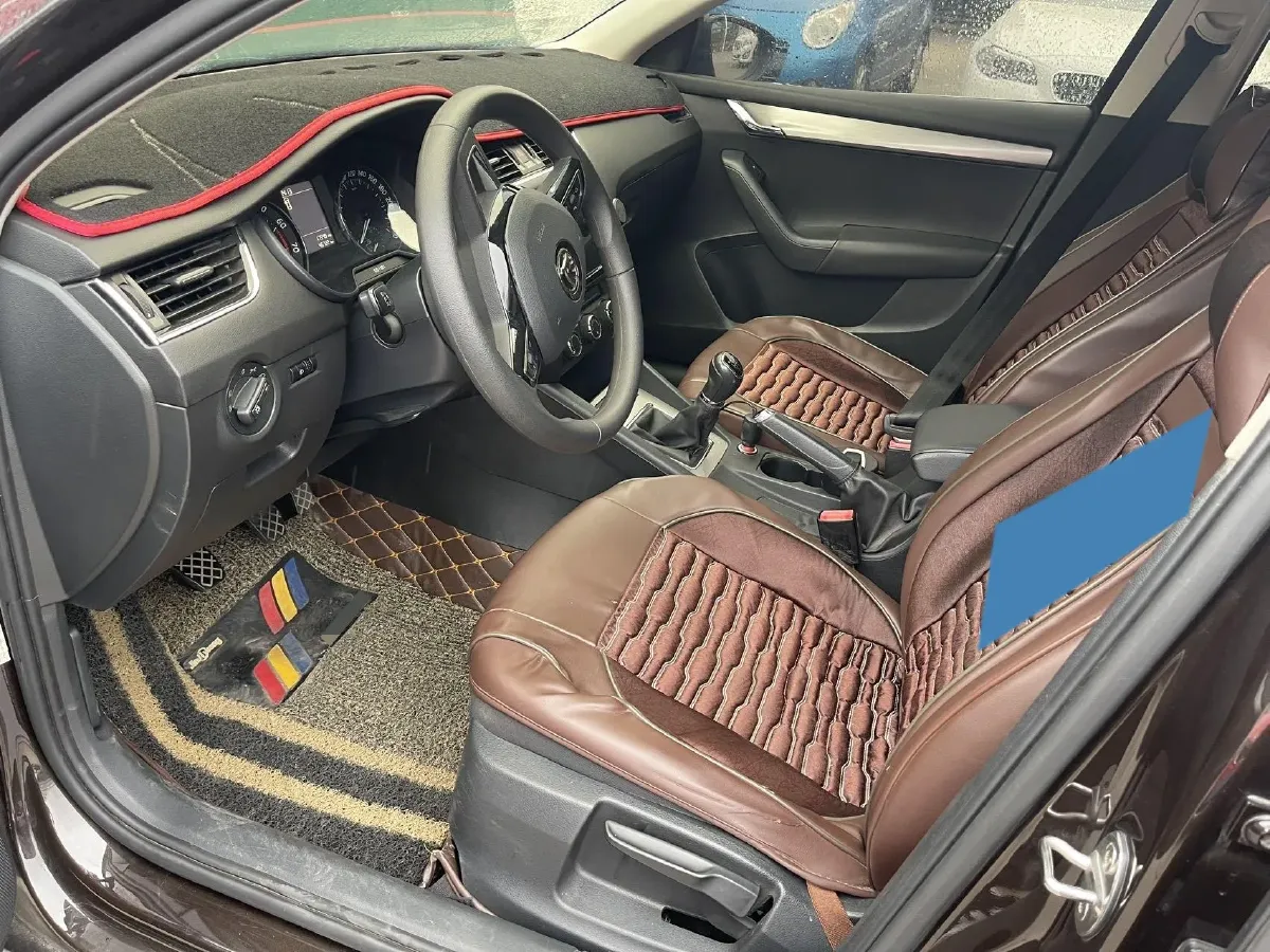 2019 Skoda Octavia 1.5L 116HP L4 5MT,autocango,china used car exporter,china ev exporter,chinese used car exporter,chinese used ev exporter