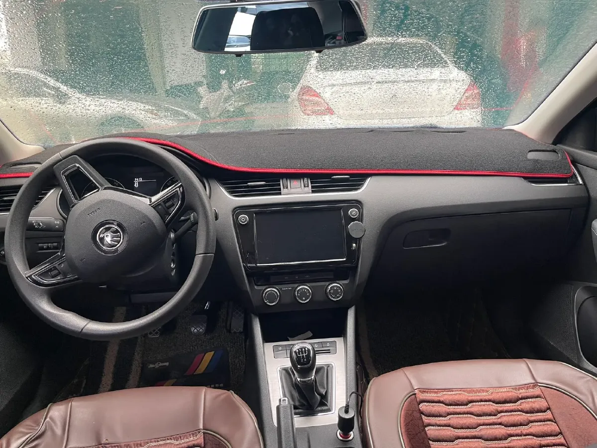 2019 Skoda Octavia 1.5L 116HP L4 5MT,autocango,china used car exporter,china ev exporter,chinese used car exporter,chinese used ev exporter