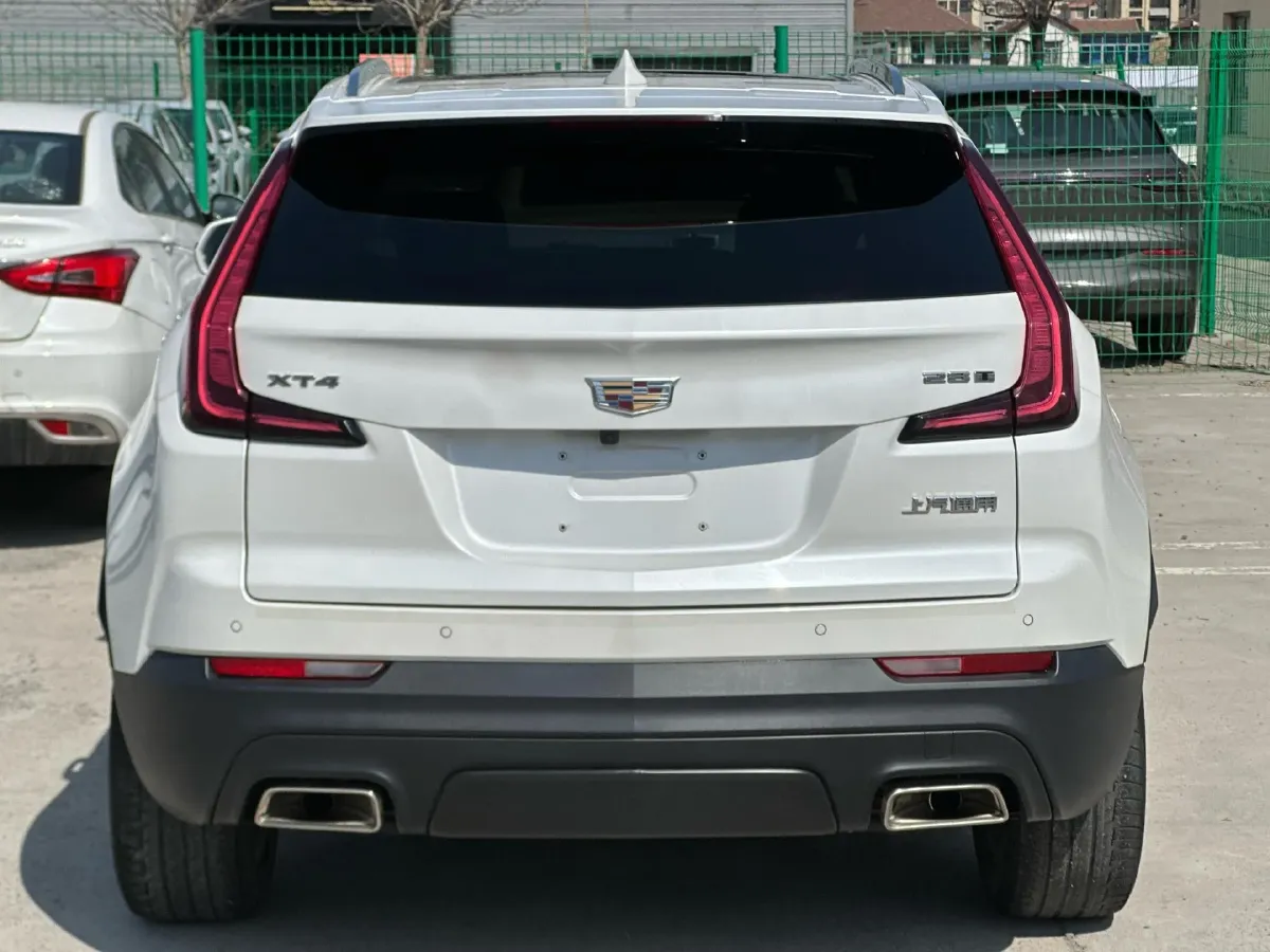 2021 Cadillac XT4 2.0T 237HP L4 9AT,autocango,china used car exporter,china ev exporter,chinese used car exporter,chinese used ev exporter