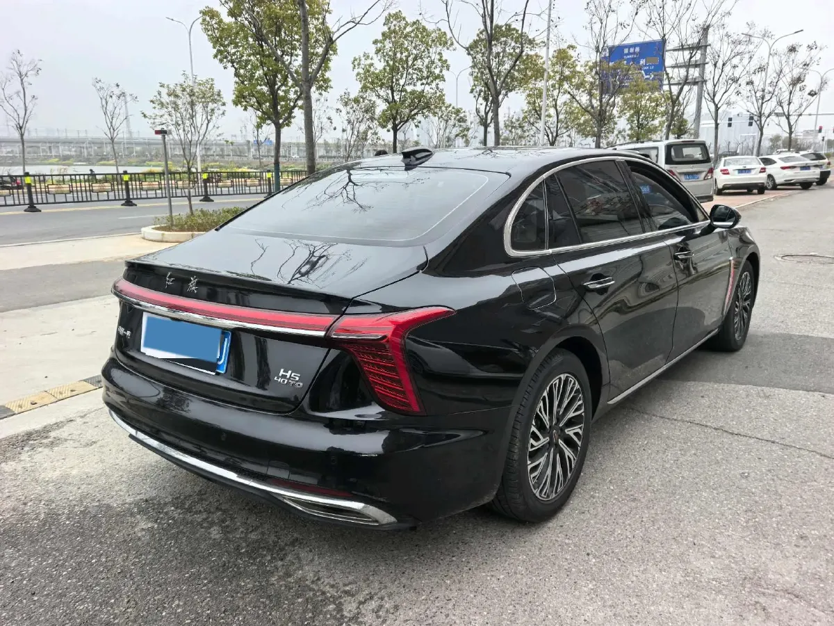2024 HongQi H5 2.0T 224HP L4 8AT,autocango,china used car exporter,china ev exporter,chinese used car exporter,chinese used ev exporter