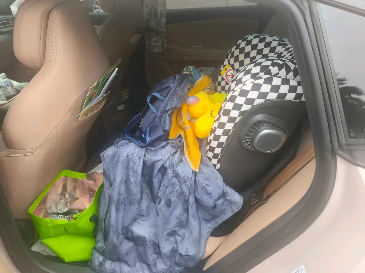 2024 ARCFOX αT5 BEV 65KWH,autocango,china used car exporter,china ev exporter,chinese used car exporter,chinese used ev exporter