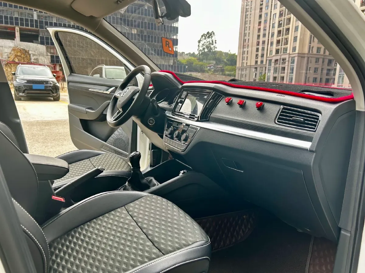 2018 Skoda Kamiq 1.5L 112HP L4 5MT,autocango,china used car exporter,china ev exporter,chinese used car exporter,chinese used ev exporter